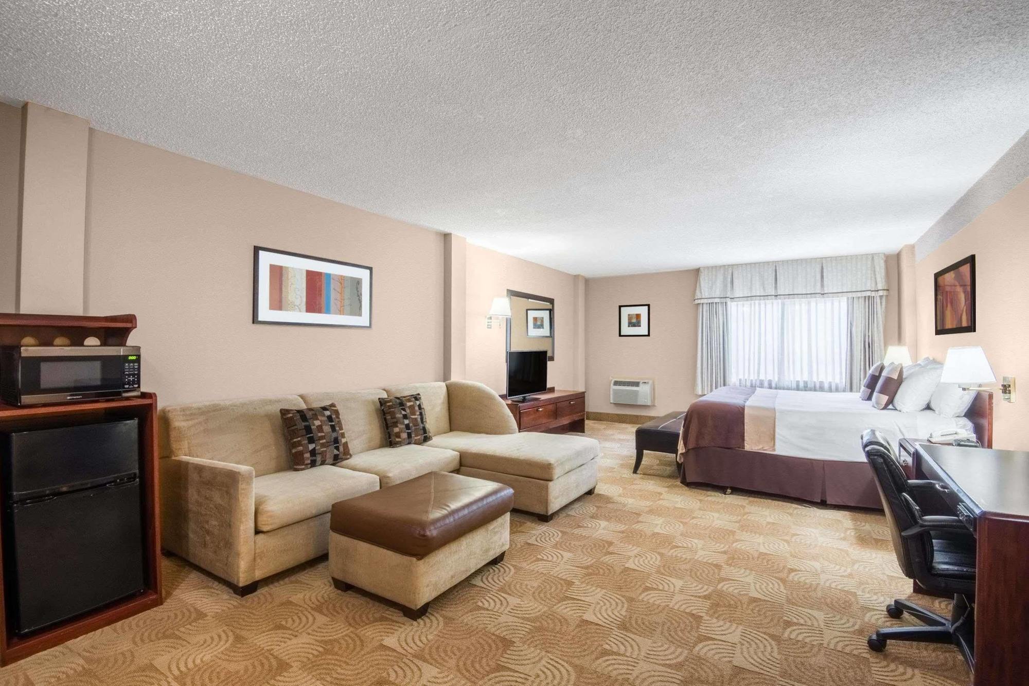 Ramada By Wyndham Denver Downtown Exteriér fotografie